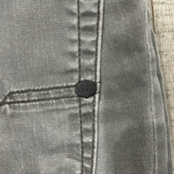 ⭐️ Men’s Diesel slim chino Denim * US 26 * Grey - Picture 4 of 8